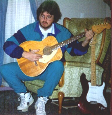 meguitar2.jpg (40908 bytes)